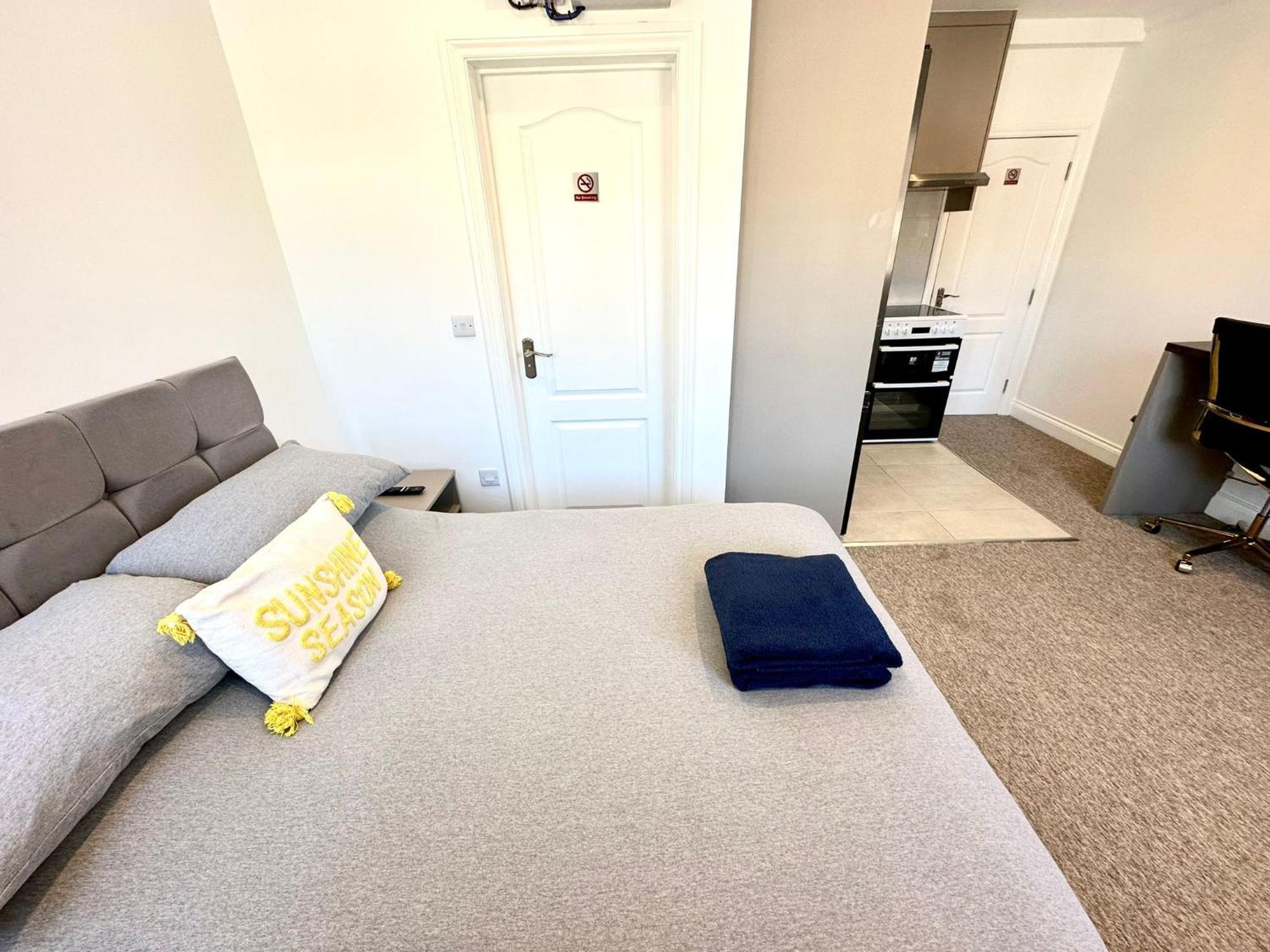 Spectacular Modern, Private Apartment,15 Mins To Central London Hendon Ngoại thất bức ảnh